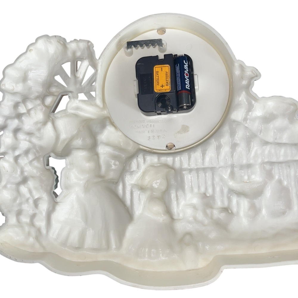 Homco Quartz Bunny Rabbit Garden Scene Mantel Clock Pink Roses Gate - Picture 12 of 16